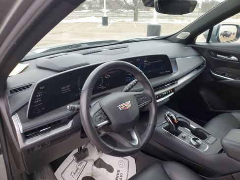 Certified 2024 Cadillac XT4 Sport AWD/4WD image 7