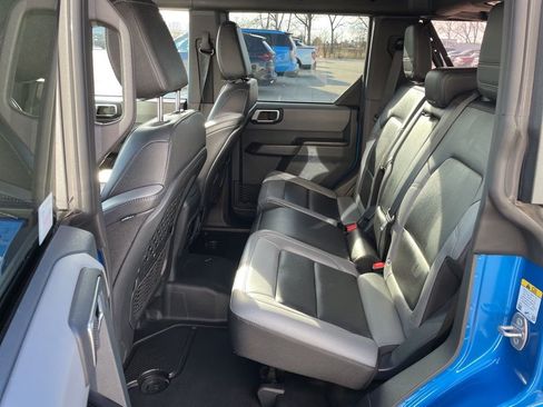 Used 2024 Ford Bronco Black Diamond image 10