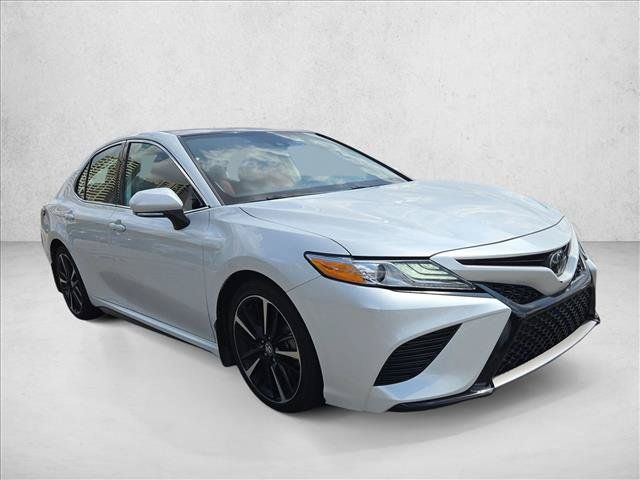 Used 2020 Toyota Camry XSE FWD image 3