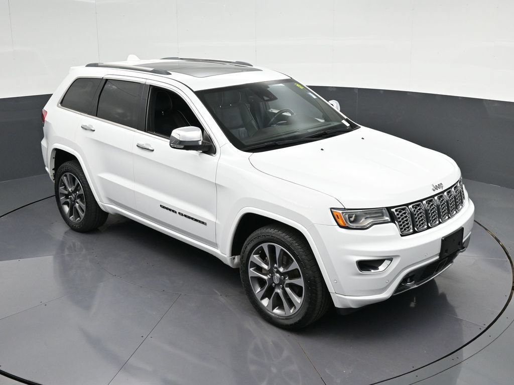 Used 2017 Jeep Grand Cherokee Overland w/ Jeep Active Safety Group RWD image 23