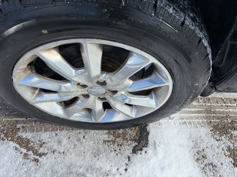 Used 2017 Jeep Cherokee Limited image 10