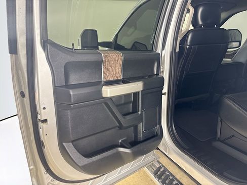 Used 2019 Ford F250 Lariat w/ Lariat Value Package image 23