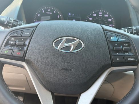 Used 2018 Hyundai Tucson Value AWD/4WD image 27