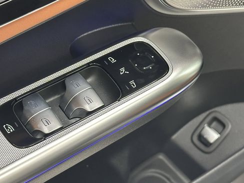 New 2026 Mercedes-Benz GLC 300 image 11