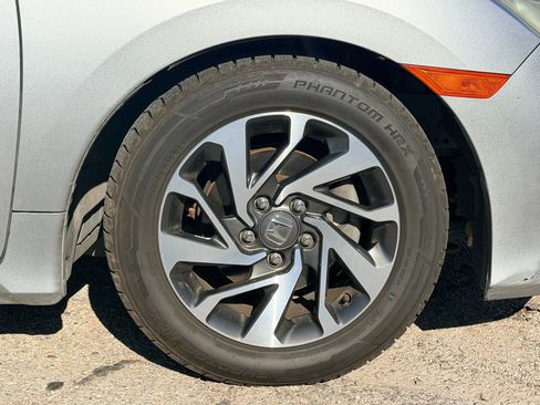 Used 2016 Honda Civic EX image 5