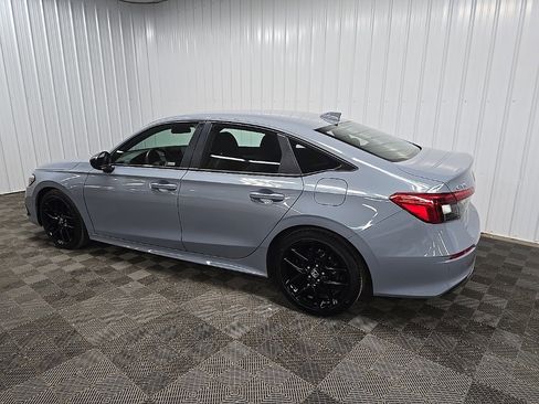 Used 2023 Honda Civic Sport image 4