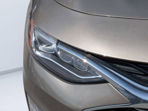 Used 2020 Chevrolet Malibu Premier FWD image 9