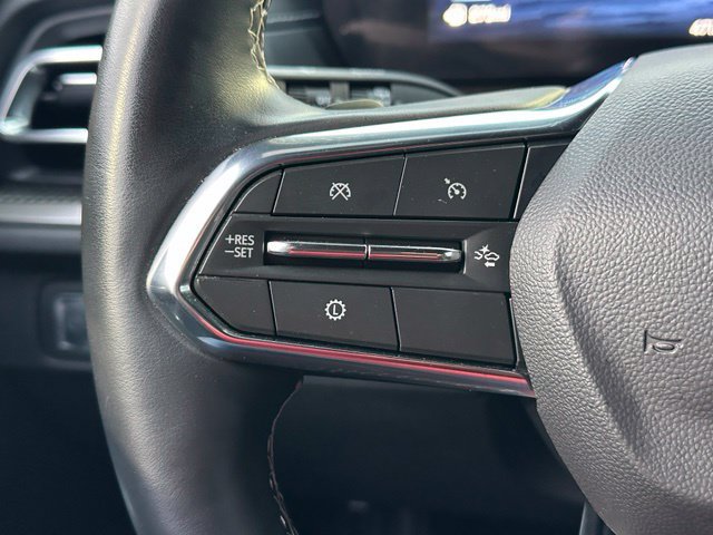 Used 2025 Chevrolet Traverse LT w/ Midnight/Sport Edition FWD image 38