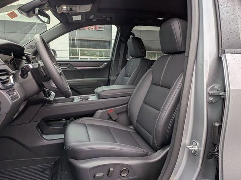 New 2025 GMC Acadia Elevation w/ Elevation Premium Package AWD/4WD image 14