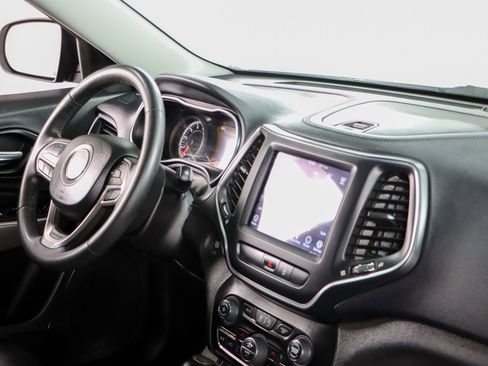 Used 2022 Jeep Cherokee Latitude Lux image 25