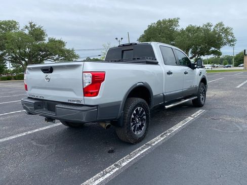 Used 2017 Nissan Titan PRO-4X AWD/4WD image 9