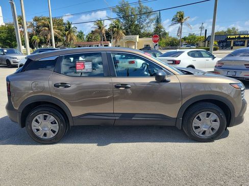 Certified 2025 Nissan Kicks S image 11