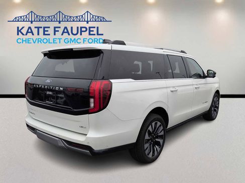 Certified 2025 Ford Expedition Max Platinum w/ Driver's Package AWD/4WD image 7