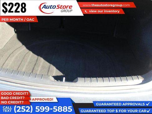 Used 2017 Hyundai Elantra SE image 9