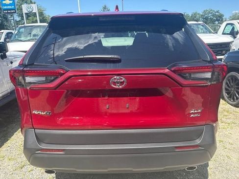 Used 2022 Toyota RAV4 XLE w/ Convenience Package AWD/4WD image 6