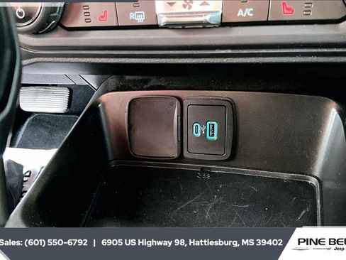 Used 2022 Ford Bronco Outer Banks image 23