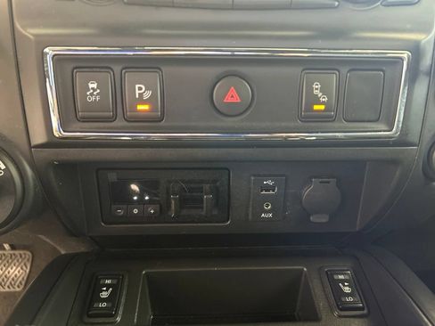 Used 2018 Nissan Titan SV w/ SV Convenience Package AWD/4WD image 54