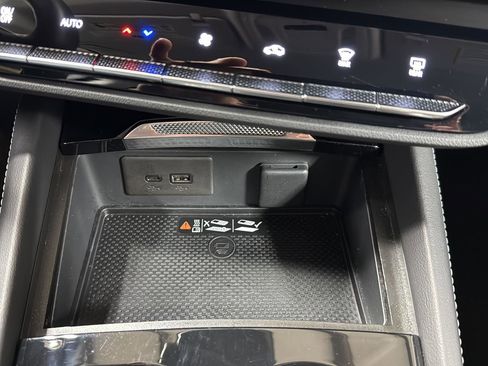 Used 2025 Buick Envision Sport Touring image 40