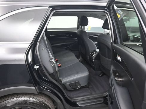 Used 2019 Kia Sorento S AWD/4WD image 43