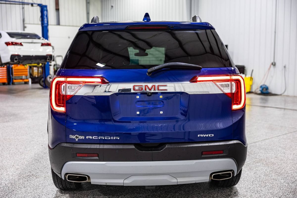 Used 2023 GMC Acadia SLE w/ Infotainment Package AWD/4WD image 4