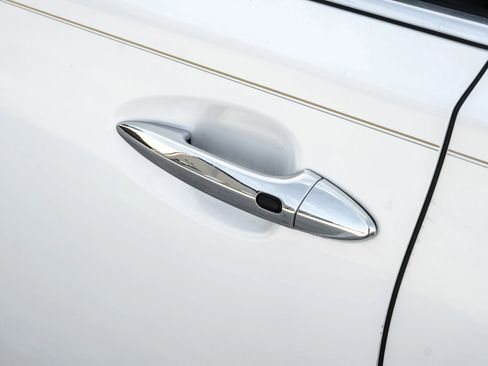 Used 2012 Lexus LS 460 image 40