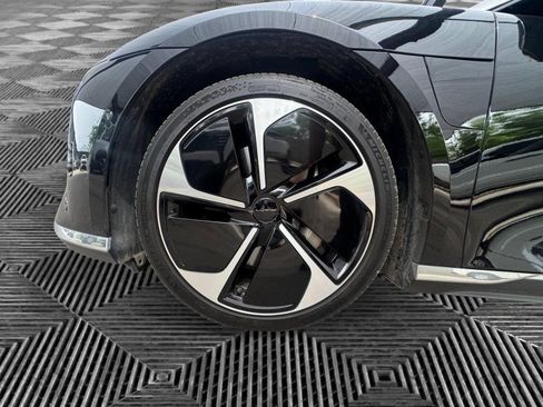 Used 2025 Lucid Air Touring AWD/4WD image 9
