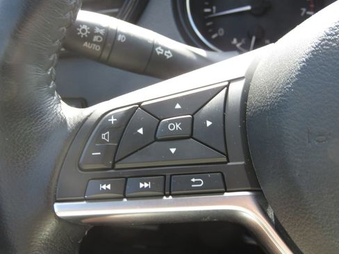 Used 2018 Nissan Rogue SL w/ Premium Package AWD/4WD image 22