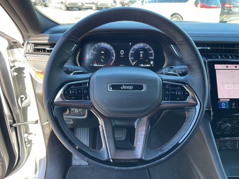 Used 2025 Jeep Grand Cherokee Summit w/ Adv Protech Group IV image 16