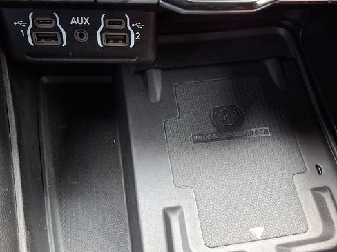 Used 2022 Dodge Durango R/T w/ Blacktop Package AWD/4WD image 26