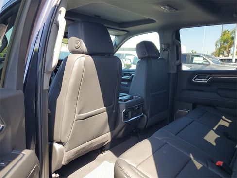 New 2026 GMC Sierra 1500 Denali w/ Denali Reserve Package image 9