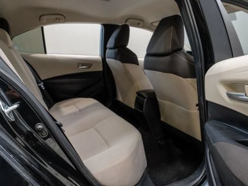 Used 2021 Toyota Corolla LE FWD image 38