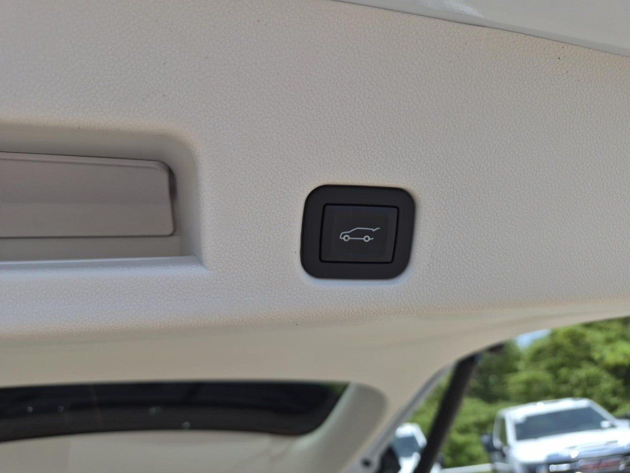New 2026 GMC Acadia Denali w/ Super Cruise Package AWD/4WD image 9