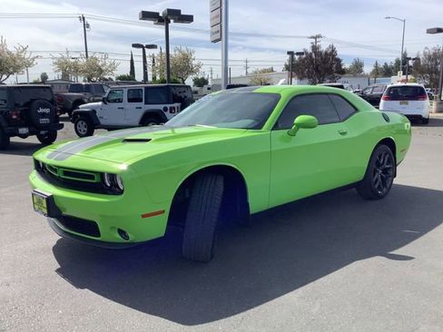 Used 2023 Dodge Challenger SXT w/ Blacktop Package image 5