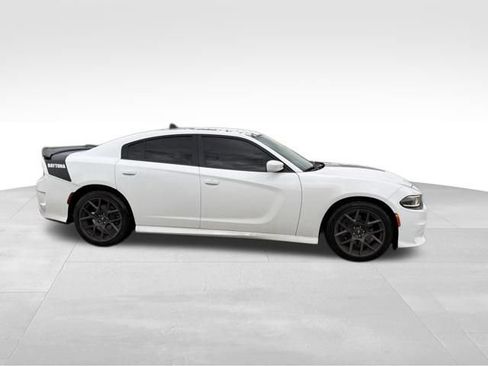 Used 2017 Dodge Charger R/T RWD image 2