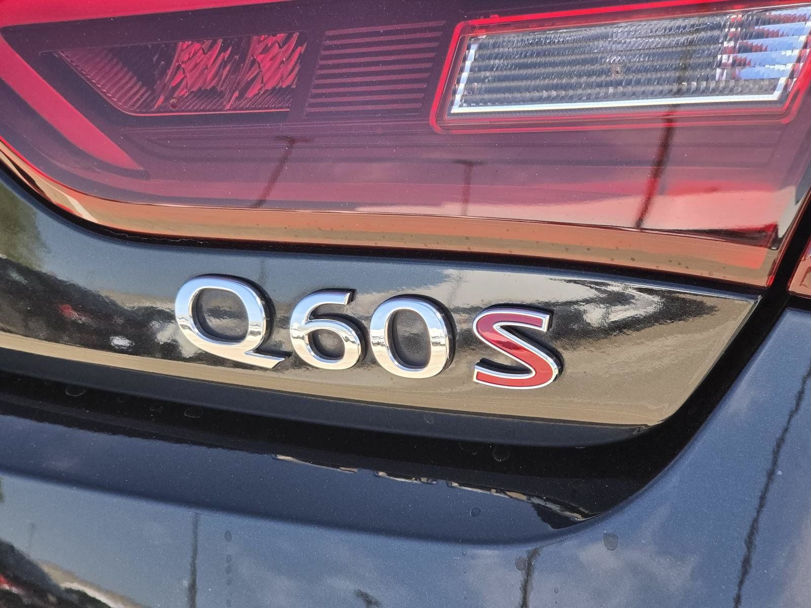 Used 2022 INFINITI Q60 Red Sport 400 w/ Cargo Package RWD image 5