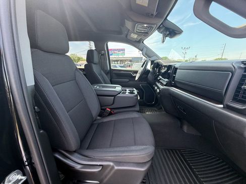 Used 2025 GMC Sierra 1500 Elevation image 23