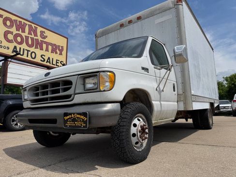 Used 1998 Ford E-350 and Econoline 350 RWD image 1