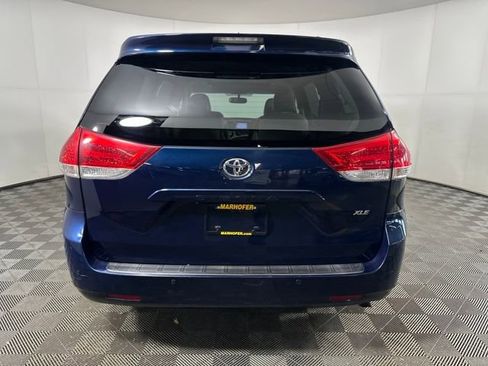 Used 2011 Toyota Sienna XLE image 4