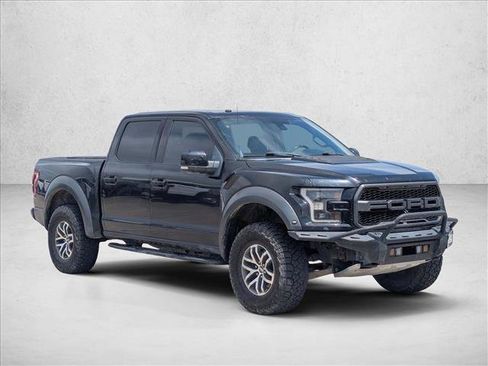 Used 2018 Ford F150 Raptor w/ Equipment Group 802A Luxury AWD/4WD image 3