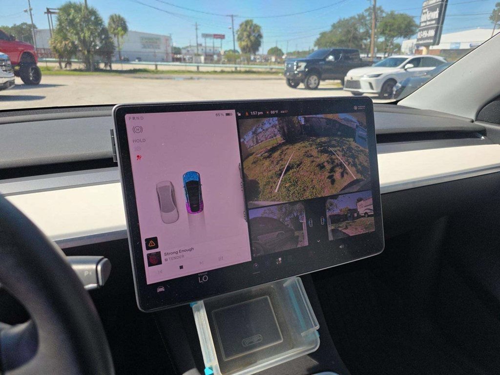 Used 2021 Tesla Model Y Long Range AWD/4WD image 4