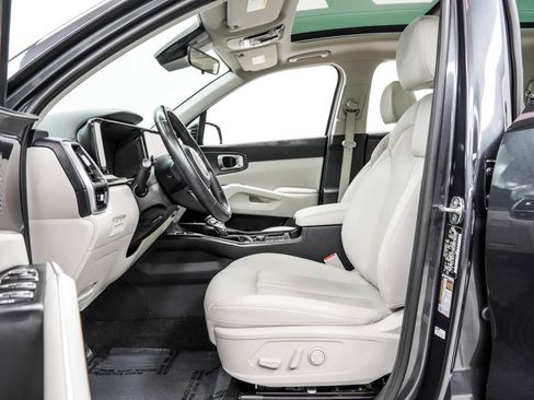 Used 2023 Kia Sorento S w/ Panoramic Sunroof Package FWD image 16