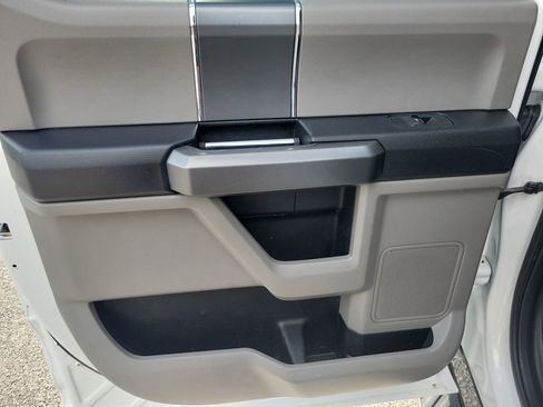 Used 2016 Ford F150 XLT w/ Equipment Group 302A Luxury image 7