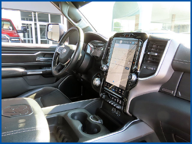 Used 2023 RAM 1500 Laramie AWD/4WD image 8