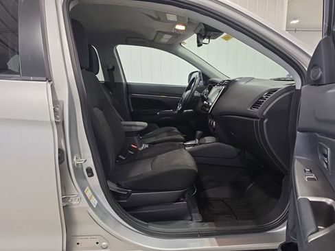Used 2020 Mitsubishi Outlander Sport ES AWD/4WD image 26