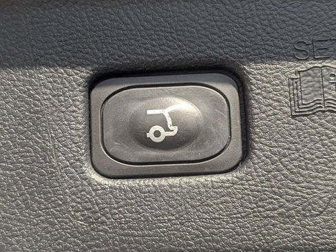 Used 2024 Ford Edge Titanium image 30