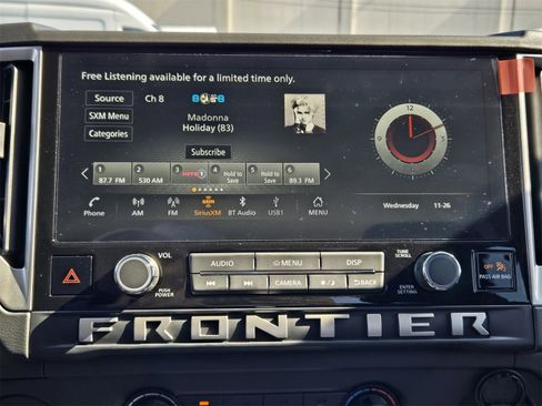 Used 2025 Nissan Frontier SV image 14