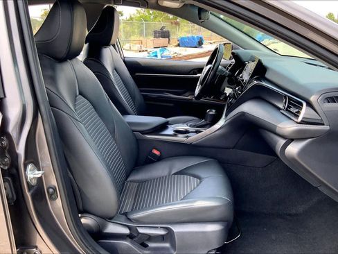 Used 2024 Toyota Camry SE FWD image 9