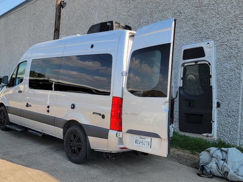 Used 2022 Mercedes-Benz Sprinter 2500 image 3