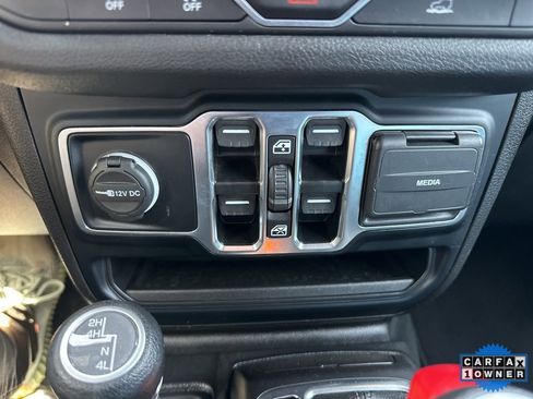 Used 2024 Jeep Wrangler Sport S image 66