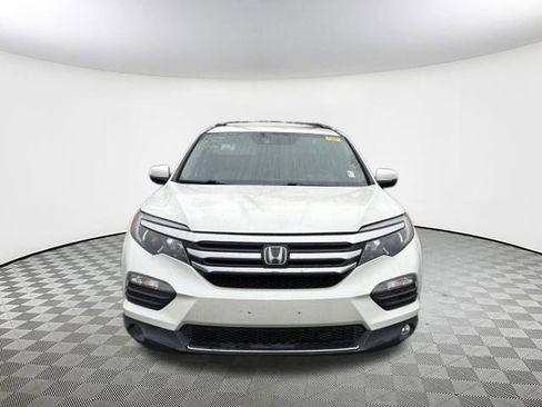 Used 2017 Honda Pilot Elite image 2